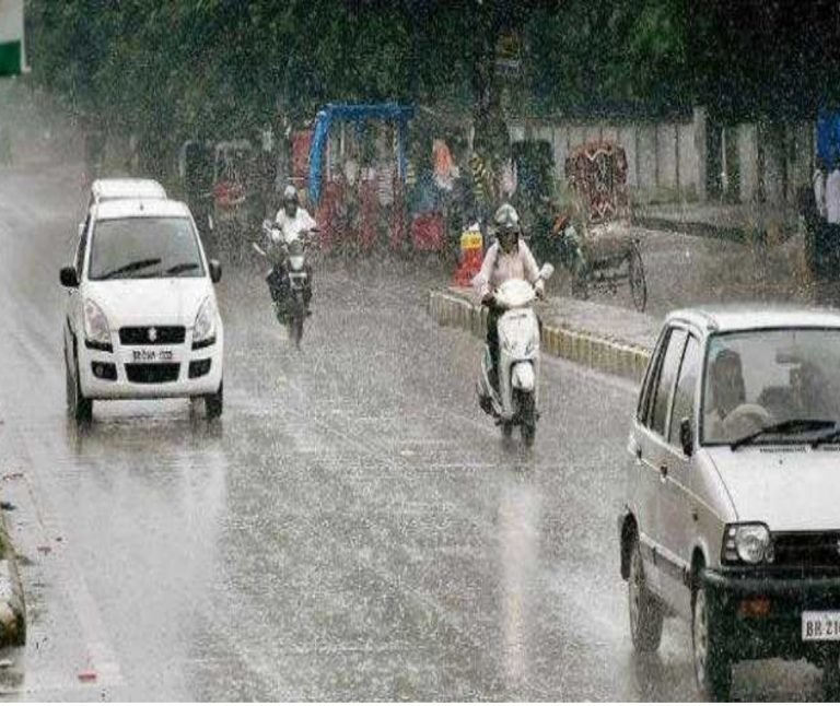 राजधानी सहित इस शहर में झमाझम बारिश,सर्द हवाओं ने बढ़ाई कंपकंपी