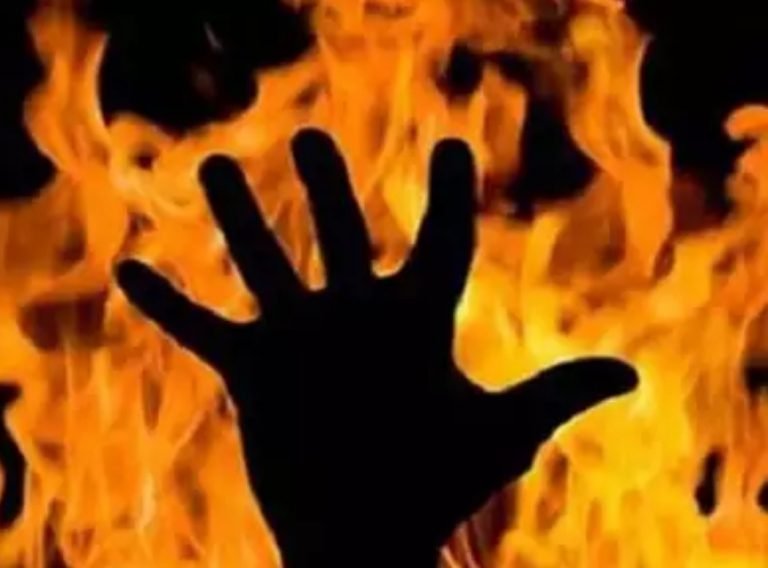 उन्नाव के बाद फतेहपुर की रेप पीड़िता ने भी तोड़ा दम, दरिंदों ने जला दिया था जिंदा