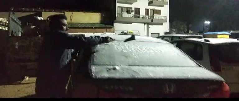 पचमढ़ी में बर्फ, सतना में ओस जमी, कोल्ड वेव की चपेट में MP