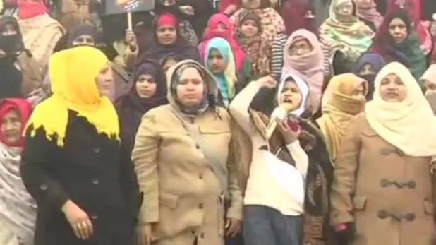 FIR दर्ज होने के बाद भी लखनऊ में CAA के खिलाफ महिलाओं का प्रदर्शन जारी – Lucknow citizenship amendment act nrc women protest up police fir