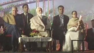 pm_modi_mamata_1578765706_325x183.jpeg