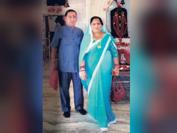 Chhattisgarh News In Hindi : Thug woman got married to retired officer, ran away with 40 lakh and car | रिटायर्ड अफसर से ठग महिला ने शादी रचाई, 40 लाख व कार लेकर भाग गई