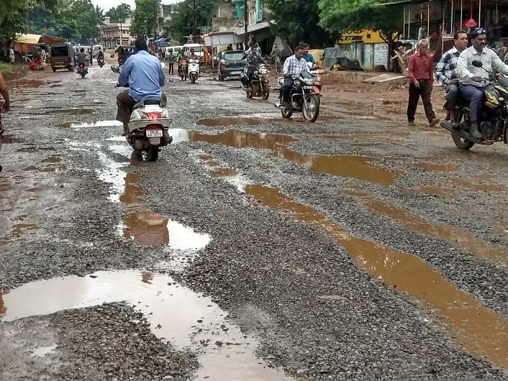 Chhattisgarh News In Hindi : Narendra Modi government to give Rs 112 crore To Chhattisgarh Bhupesh Bagel Govt For Rural Roads Development | जिले में 15 से अधिक सड़कों को सुधारने के लिए केंद्र सरकार से मिले 112 करोड़ रुपए