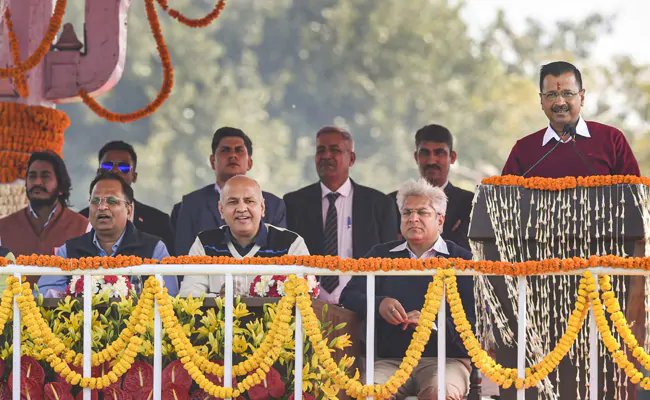 2rvfe59o_arvind-kejriwal-oath-pti_625x300_17_February_20.jpg