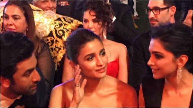 Ranbir Kapoor Alia Bhatt And Deepika Padukone Were Together At Filmfare Awards 2019 Ranveer Singh | फिल्मफेयर अवॉर्ड्स 2019 के दौरान हुआ कुछ ऐसा जब अपनी एक्स गर्लफ्रेंड से मिले रणबीर