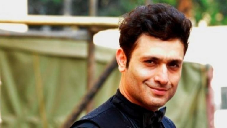 After So Many Days Shiney Ahuja Biopic Will Be Made Soon Kumar Mangat Is Planning To Make Welcome Back Anees Bazmee | काफी अरसे से बॉलीवुड से दूर शाइनी आहूजा को लेकर आ रही है बड़ी खबर, होने वाला है कुछ ऐसा