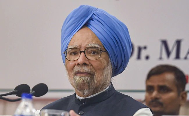 Montek singh Ahluwalia said Manmohan Singh Asked Me If He Should Resign In 2013 Rahul Gandhi – मोंटेक सिंह अहलूवालिया बोले- जब राहुल गांधी ने फाड़ा था अध्यादेश तो मनमोहन सिंह ने मुझसे पूछा था कि क्या उन्हें इस्तीफा देना चाहिए