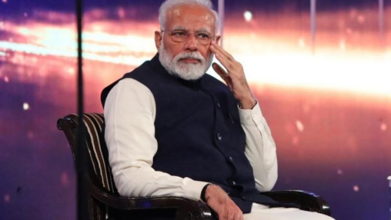 Election Commissions Eyes On Prime Minister Narendra Modi Address On Mission Shakti | मिशन शक्ति: पीएम के संबोधन पर चुनाव आयोग की नजर