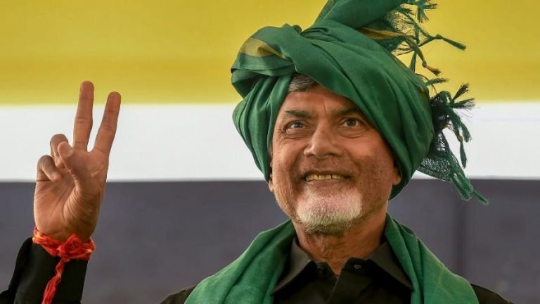 Chandra Babu Naidu Protest Cms Doing Protest Also Showing Thier Pm Candidature | मुख्यमंत्रियों के धरनों में पीएम पद की दावेदारी की होड़ भी दिख रही है