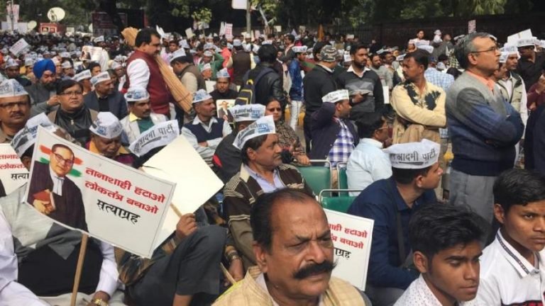 Chandrababu Naidu Speech In Tanashahi Hatao Loktantra Bachao Rally Mamta Banerjee Speech In Aap Rally In Delhi Arvind Kejriwal Aap Hosting Opposition Mega Rally In Delhi Ta | AAP की महारैली: अगर हम एकजुट नहीं हुए तो ये हमारा आखिरी इलेक्शन होगा- चंद्रबाबू नायडू