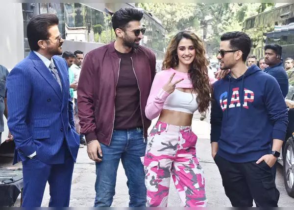 मलंग के को-ऐक्टर्स के साथ दिशा