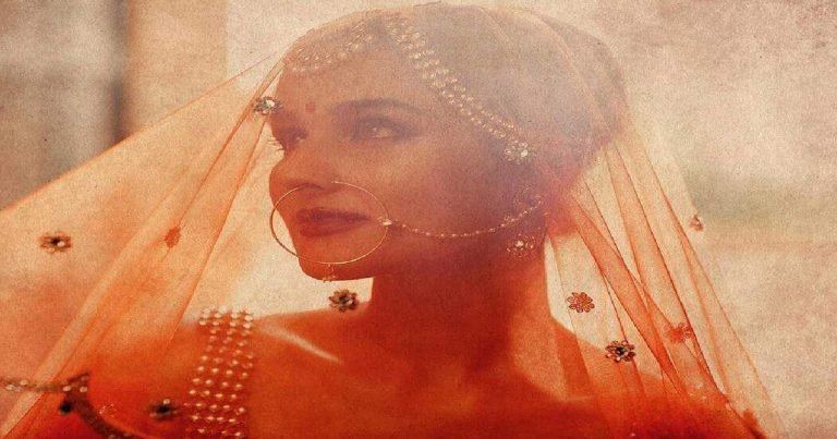 Angira Dhar: विद्युत जामवाल की इस एक्ट्रेस ने अपने स्टाइलिश लुक से मचाया तहलका, PHOTOS देख फैंस के छूटे पसीने – bollywood actress angira dhar is totally a fashioninsta photos