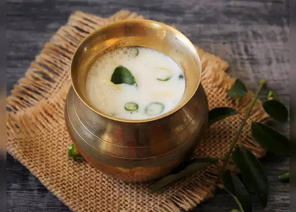 खाने के बाद जरूर पिएं छाछ, हैं कई फायदे