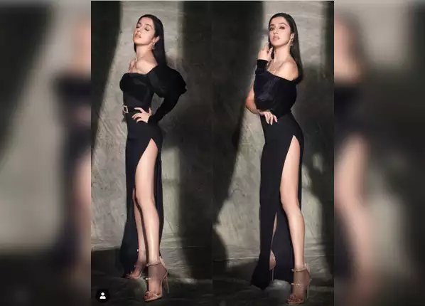 दिव्या का किलर लुक