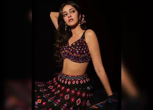 स्टाइलिश है लहंगा