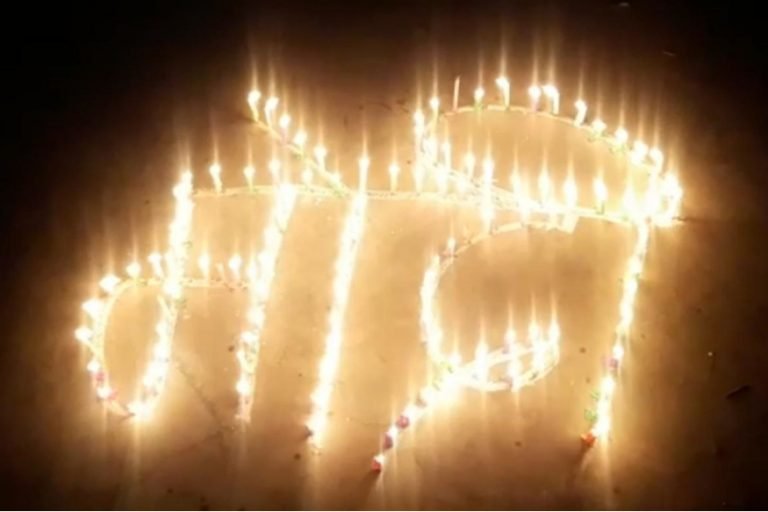 कोरोना से जंग में लोगों ने महासमुंद में दीयों से लिखा मोदी, फोटो वायरल Modi wrote to Diyas in Mahasamund in battle with Corona, photo viral | chhattisgarh – News in Hindi