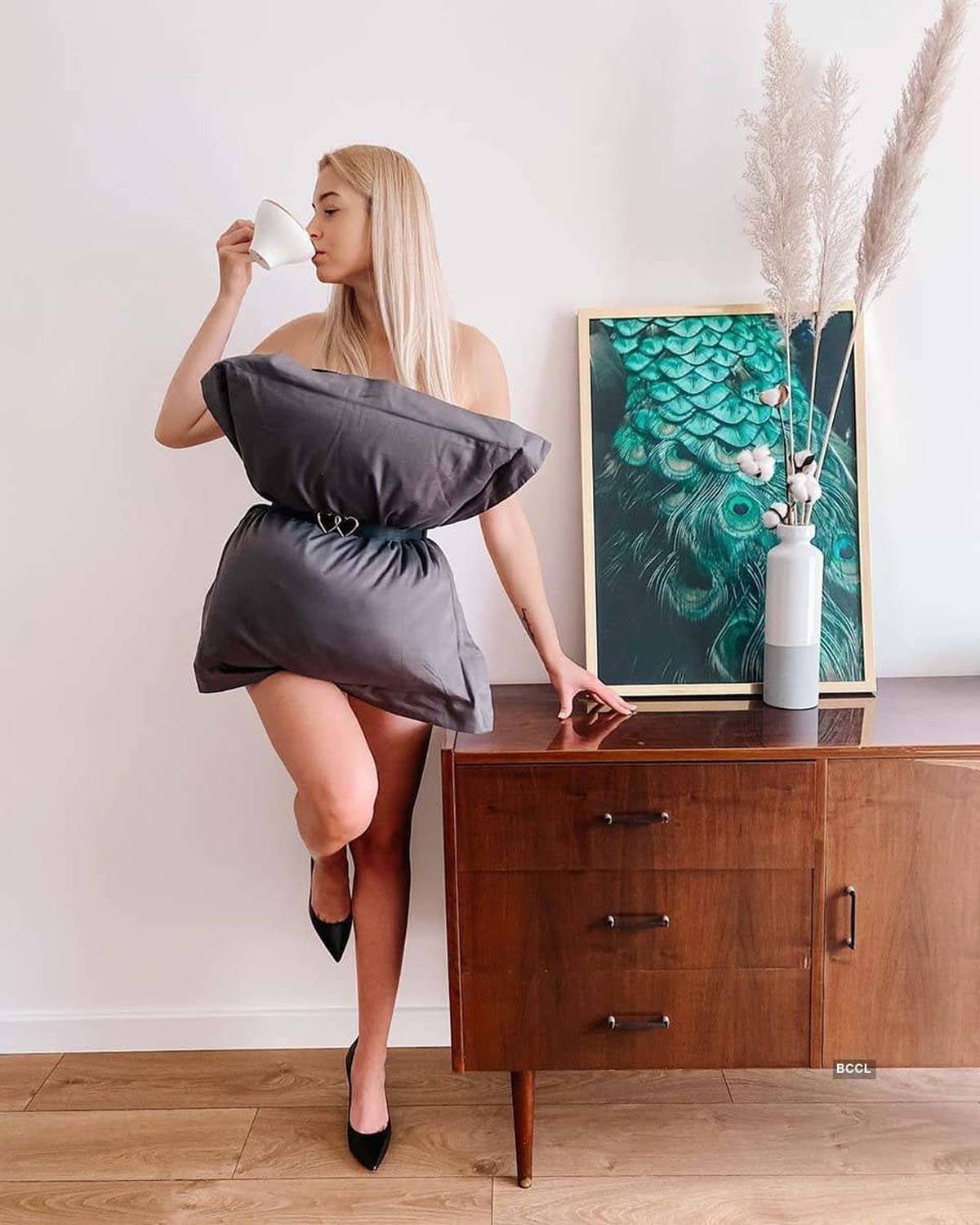 पहनी हाई हील्स पहनी हाई हील्स