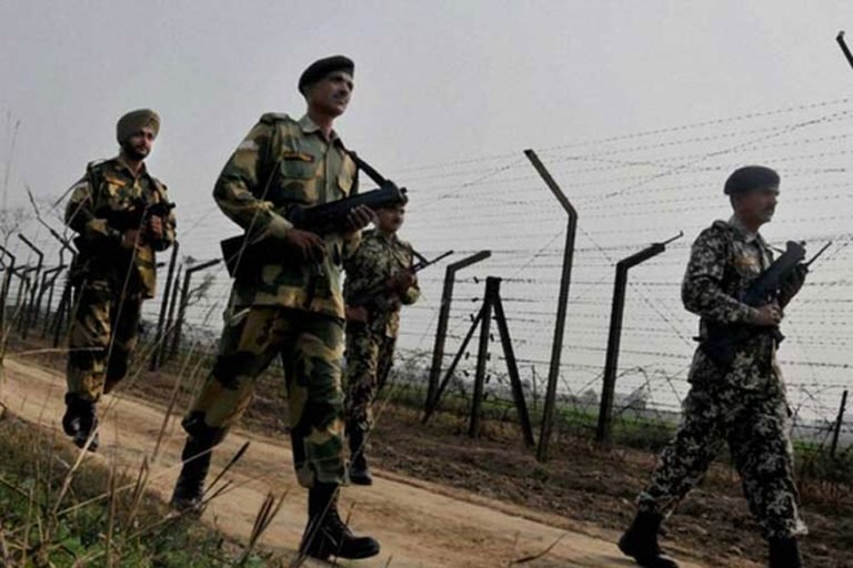 COVID-19: आगरा से छत्तीसगढ़ लौटे BSF के 14 जवान किये गये क्वारंटाइन|COVID-19 14 soldiers of bsf quarantined in Bhilai chhattisgarh nodtg | raipur – News in Hindi