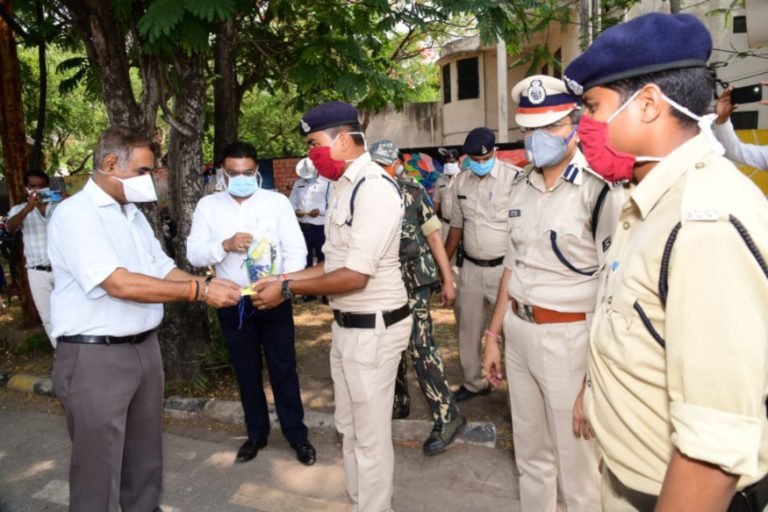 छत्तीसगढ़: ड्यूटी में तैनात सभी जवानों का होगा COVID-19 टेस्ट, DGP ने दिए निर्देश Chhattisgarh: All the soldiers deployed in duty will have COVID-19 test, DGP gave instructions | raipur – News in Hindi