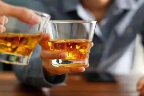 अय्याशी करने युवक चुराते थे बाइक, पैसा मिलते ही होती थी शराब पार्टी