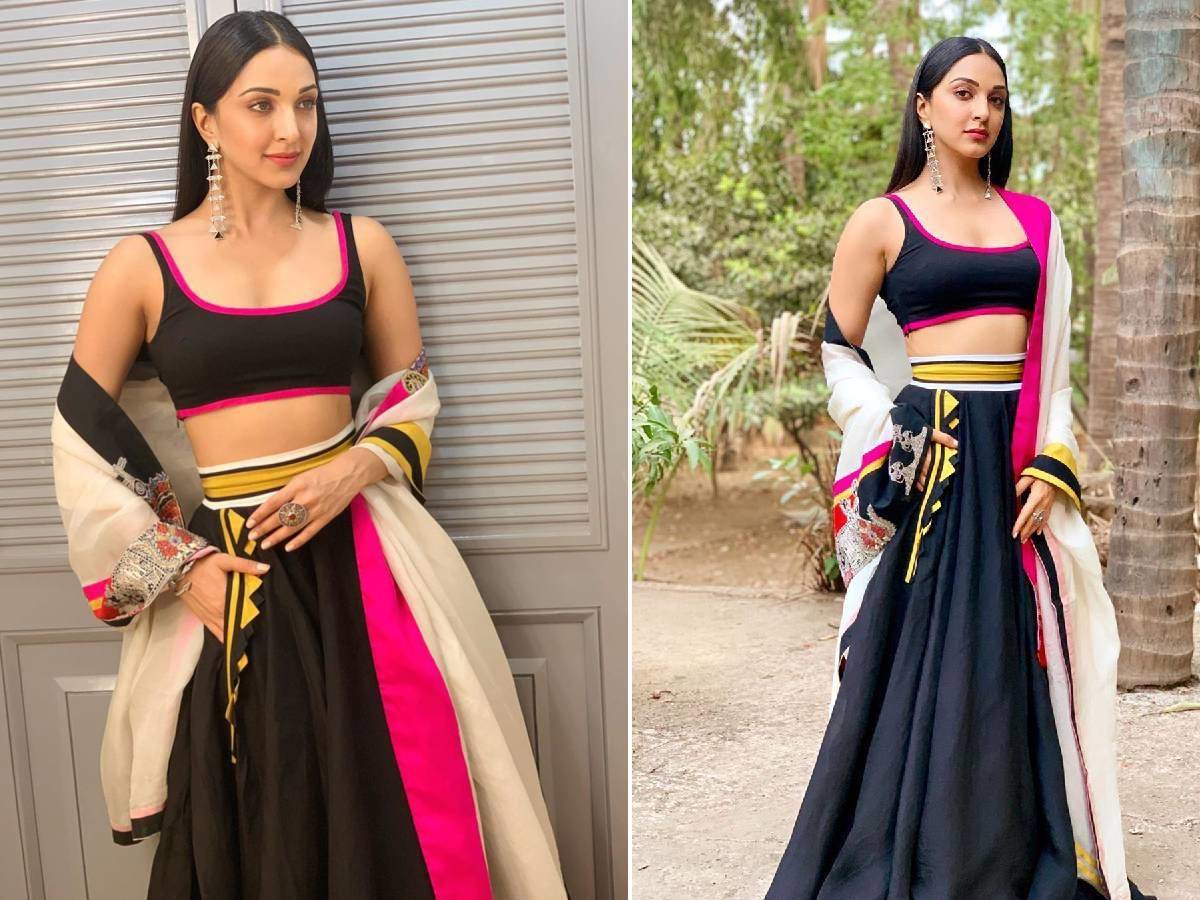 बोटनेक ब्लैक लहंगा बोटनेक ब्लैक लहंगा