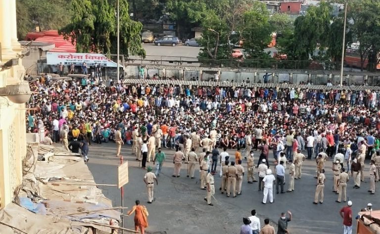 Bandra Chaos amid lockdown: TV journalist Charged Over Railways Note – बांद्रा का बवाल: टीवी पत्रकार पर रेलवे नोट के आधार पर विशेष ट्रेन चलाने की जानकारी देने का आरोप, एक कार्यकर्ता भी गिरफ्तार