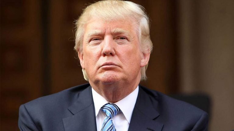 clashes on Coronavirus Medicine in US after Trump advised | कोविड-19 के लिये मलेरिया रोधी दवा के इस्तेमाल पर बहस गर्माई