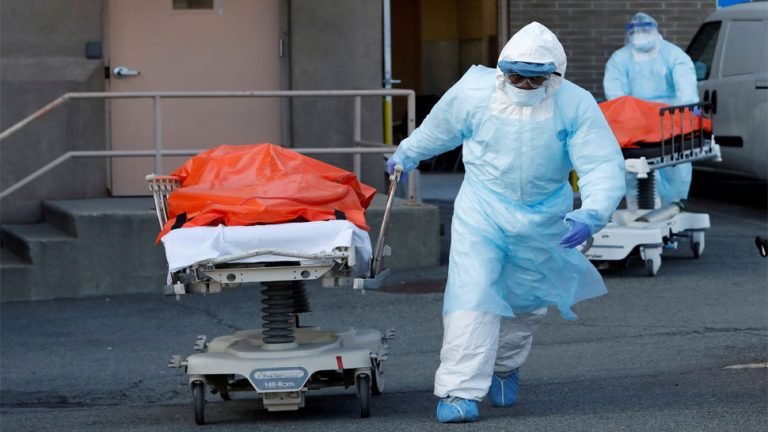 spain total no. of deaths and new cases of coronavirus | स्पेन: कोरोना संक्रमण से मरने वालों की संख्या 16,353, 4800 नए मामले सामने आए