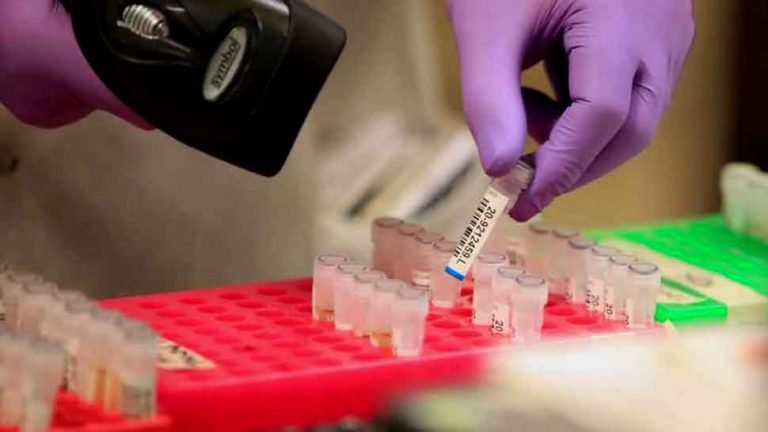 क्या कोरोनो वायरस टीके का विरोध करने वालों को कमजोर कर सकता है?