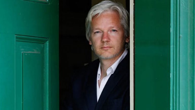 WikiLeaks’ founder Julian Assange fathered 2 children inside the Ecuadorian embassy| लंदन में इक्वाडोर के दूतावास में रहने के दौरान दो बच्चों के पिता बने जूलियन असांजे: रिपोर्ट
