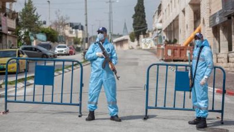 Pakistan: Corona patients number increased to 5000, Imran khan may increase lockdown | पाकिस्तान में तेजी से बढ़ रहा कोरोना का संक्रमण, मरीजों की संख्या 5000 के पार