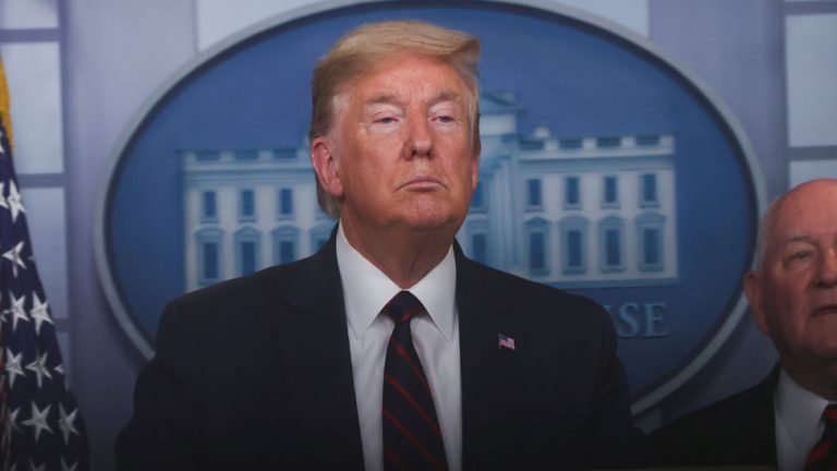 Trump threatens to adjourn Congress if Senate does not confirm his | कोरोना संकट: अमेरिकी राष्ट्रपति और सीनेट के बीच बढ़ी तनातनी, गुस्साए ट्रंप ने दे डाली ये धमकी