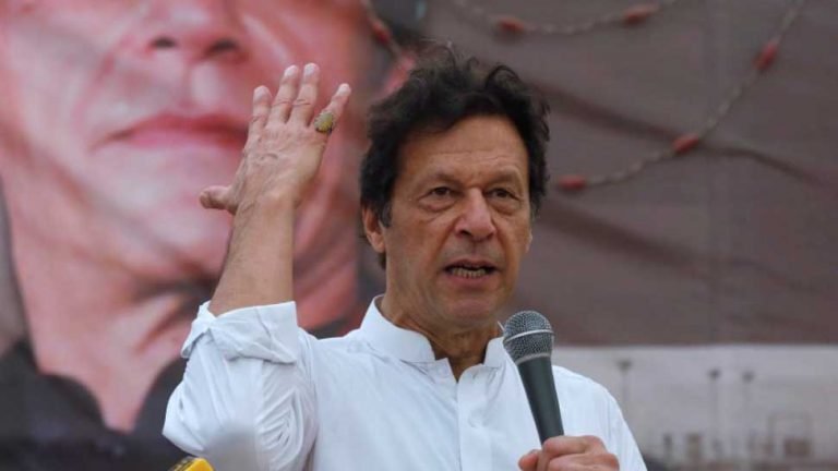 Imran Khan removes terrorist from the list before FATF meeting | ना’पाक’ आतंक के वायरस! कोरोना महामारी के बीच ये है इमरान का आतंकी बचाओ प्लान