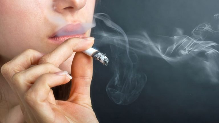 Nicotine to help fight coronavirus French authorities limit sale of product | क्या अब निकोटिन से खत्म होगा कोराना ? फ्रांस में हुई स्टडी में सामने आए ये नतीजे
