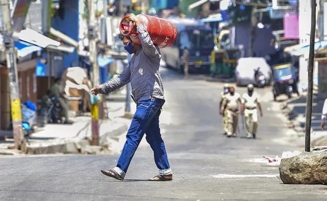 कोरोना पर सरकार की नई गाइडलाइंस 4 मई से होगा लागू, कई जिलों में रियायतें मिलने के आसार