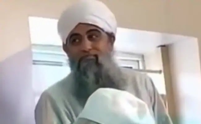 दिल्ली पुलिस ने तबलीगी जमात के नेता मौलाना साद कांधलवी समेत सात लोगों को नोटिस भेजा