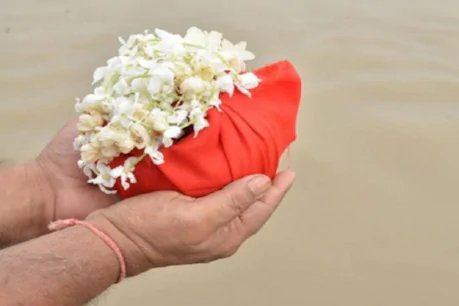 Lockdown 2.0: कोरोना के कारण श्मशान में लॉक हुईं अस्थियां, मुक्ति का इंतजार