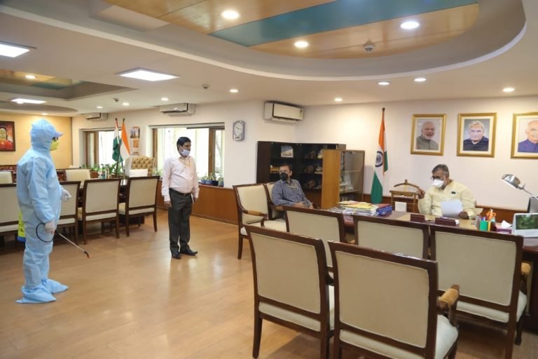 800 किमी का सफर कर प्रह्लाद पटेल ने संभाला मंत्रालय