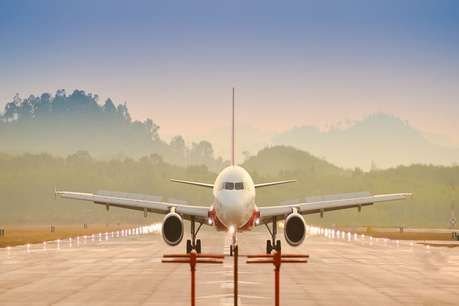 लॉकडाउन बढ़ने के संशय के बीच फ्लाइट में सीट बुकिंग शुरू, इस शर्त पर मिल रही टिकट