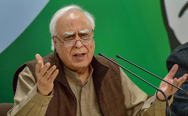 Coronavirus: government should soon form a national plan to deal with Corona crisis : Kapil Sibal, Congress – कांग्रेस नेता कपिल सिब्बल बोले- कोरोना संकट से निपटने के लिए जल्द राष्ट्रीय योजना बनाए सरकार
