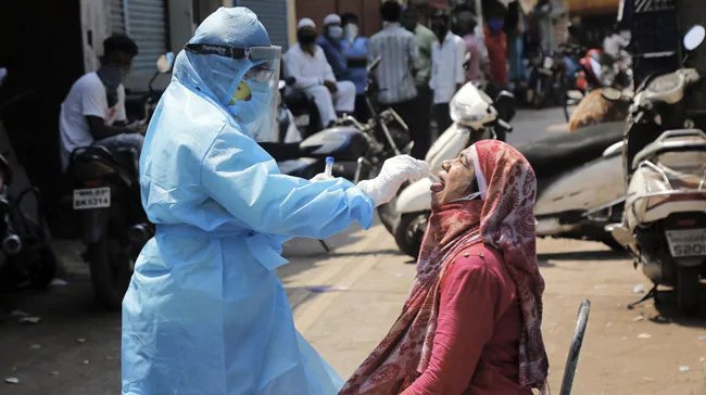 Coronavirus Covid-19 Live Update: भारत में गहराता कोरोनावायरस का संकट, संक्रमितों की संख्या हुई 10815, अब तक 353 की मौत