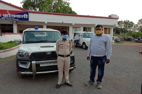 नकली पुलिस बनकर करता था वसूली, ऐसे गिरफ्तार हुआ चोरी की गाड़ी में घूमने वाला बदमाश