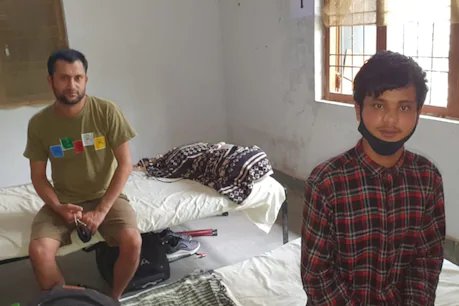 Lockdown 2.0: विजयवाड़ा से नेपाल के लिए साइकिल से निकले दो युवक, इसलिए आए थे इंडिया