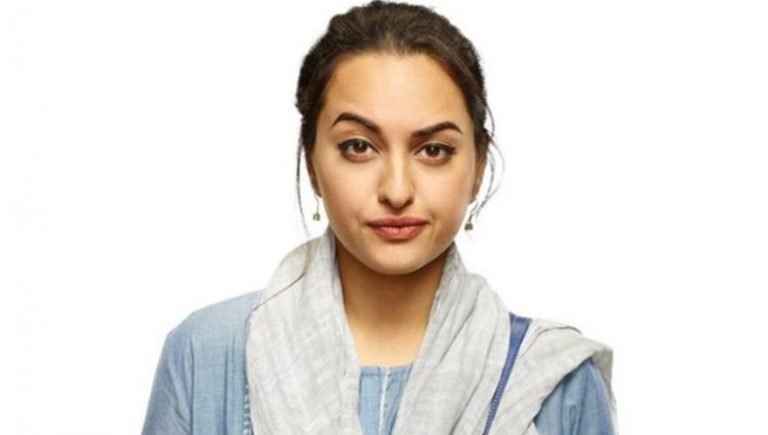 Sonakshi Sinha Fraud Case Goes Onto Next Level Read The Details Actress Is Getting Into Trouble | Buzz: धोखाधड़ी कांड में बढ़ी सोनाक्षी सिन्हा की मुश्किलें, मामले में आया नया मोड़, पढ़ें