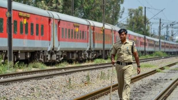 न ट्रेन चलेगी-न प्लेन, 19 दिन के लिए और बढ़ा देशभर में लॉकडाउन – Lockdown extended train flight transport remain suspended amid corona virus