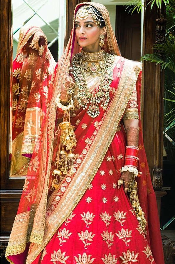 लहंगे को तैयार होने में लगे थे 6 महीने लहंगे को तैयार होने में लगे थे 6 महीने