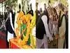 हंदवाड़ा शहीद : मां के छूए पैर, CM गहलोत ने दी कर्नल शर्मा की शहादत को किया सलाम हंदवाड़ा शहीद : मां के छूए पैर, CM गहलोत ने दी कर्नल शर्मा की शहादत को किया सलाम