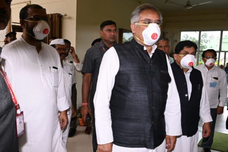 CM भूपेश बघेल पहुंचे अस्पताल, पूर्व सीएम अजीत जोगी का जाना हाल CM Bhupesh Baghel arrives in hospital, former CM Ajit Jogis well-being | raipur – News in Hindi