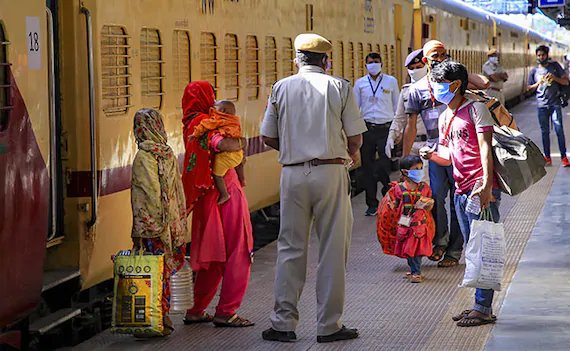 प्रवासी श्रमिकों के लिए ट्रेनें चलाने के लिए राज्यों से इजाजत की जरूरत नहीं : रेलवे