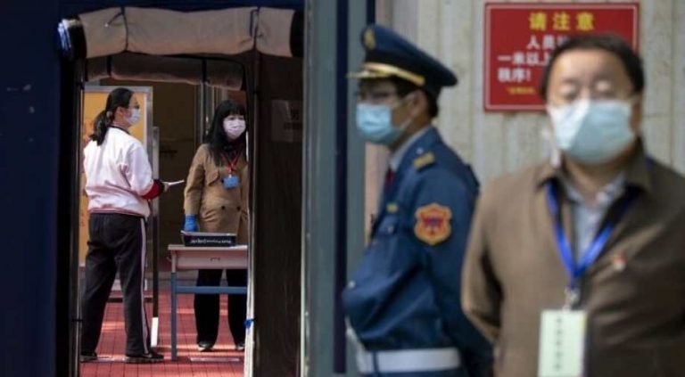 Border Chinese city imposes martial law after 11 new cases of coronavirus | फिर कोरोना के खौफ में चीन, उत्तर कोरिया से सटे शहर में लगाया मार्शल लॉ